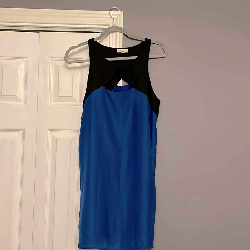 Silence and noise blue/black sheath dress with key hole in front and back.
